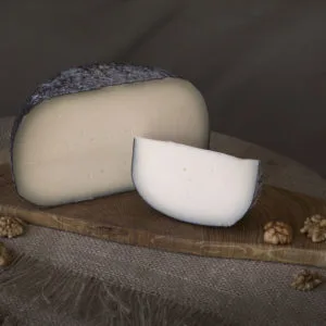 напівтвердий сир "Янгол" 250г